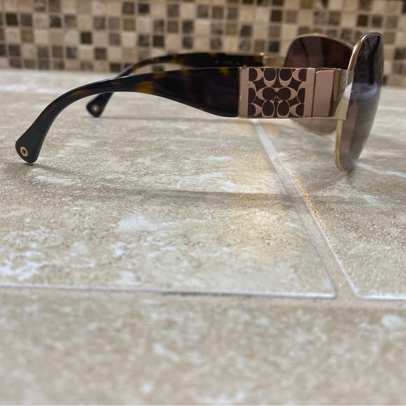 Coach Sunglasses - Picture 4 of 8